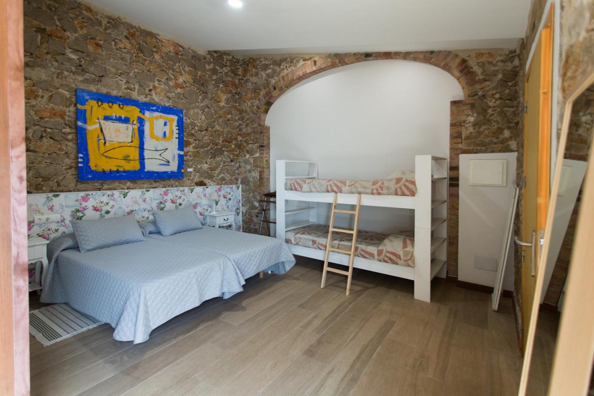 Cal Rajoler * Cabanes (Catalonia)